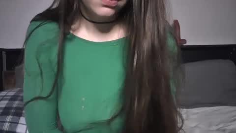 Snapshot of littlejessielov chatting on February 2, 9:07 am Jessie online show from February 2, 9:07 am