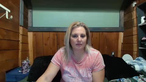 lisanixs online show from January 6, 5:28 pm