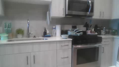 littlelovesbig online show from September 16, 9:18 pm