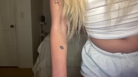 Marciabrady online show from September 8, 4:06 pm