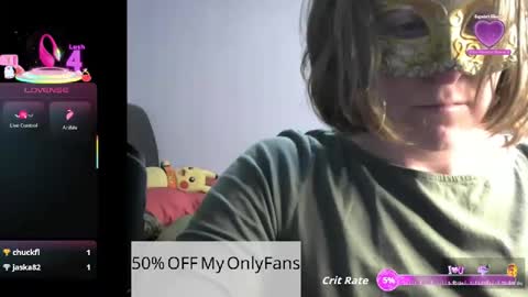 Tittygirl8 online show from May 27, 9:23 pm