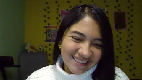 Mia  Wednesday to Sunday 730 am to 1030 am Colombian Hour D online show from November 9, 5:22 am