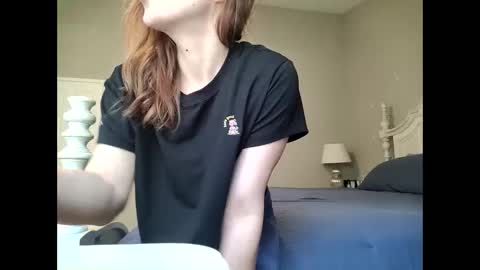 littlered_6969 online show from April 29, 8:13 pm