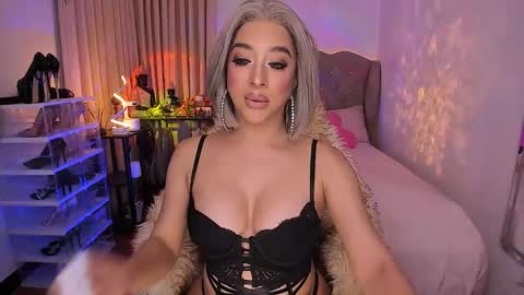 Goddess Ayumi online show from November 3, 4:02 am