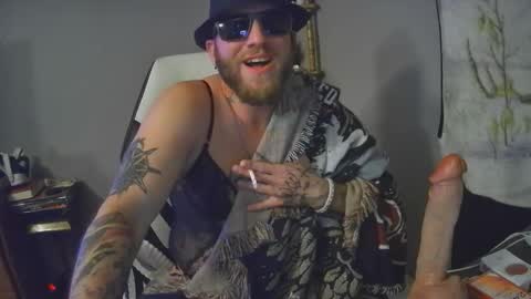 livingpuddle online show from November 11, 6:04 am