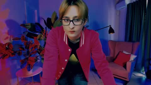 LixeLuna online show from April 9, 6:52 am