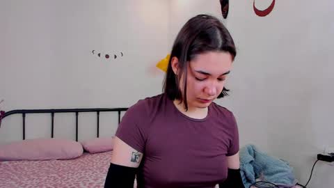 liyaflyhigh online show from May 15, 5:27 am