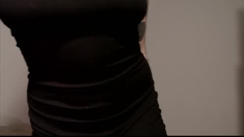 Elizabeth online show from April 23, 3:47 am