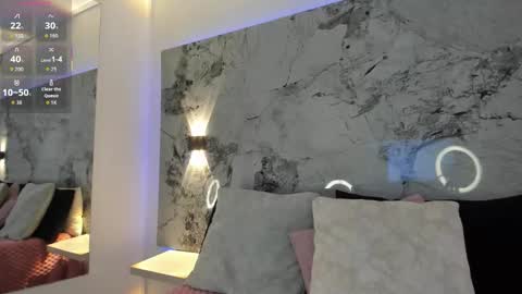 Liz  online show from January 16, 11:52 am