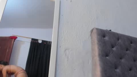 liza_25 online show from October 30, 4:57 am