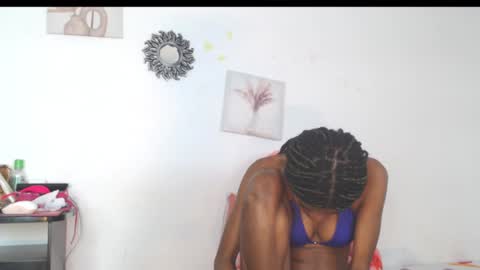 liz online show from February 8, 10:19 pm