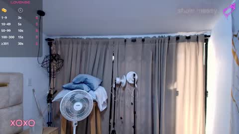 Lizz  online show from November 25, 12:04 pm