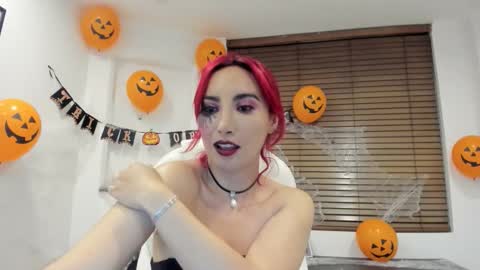 lizzdoux online show from October 31, 1:06 am