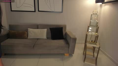 Lizzi  online show from January 6, 9:19 pm