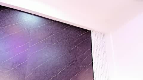 I am Lizz online show from April 15, 7:58 pm