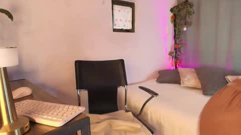 lizzy_kane online show from November 27, 8:38 pm