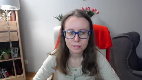 Lizzy online show from April 24, 4:25 am