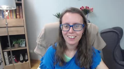 Lizzy online show from June 12, 5:17 am
