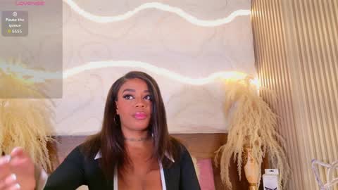  LOANA  online show from April 8, 4:43 pm