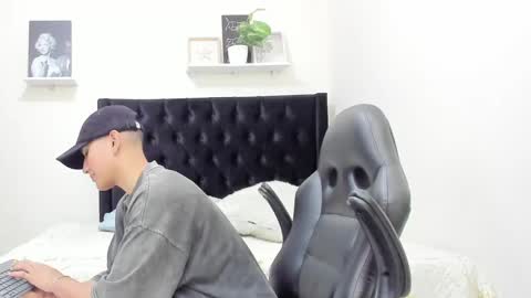 Logan Lux online show from December 5, 6:28 pm