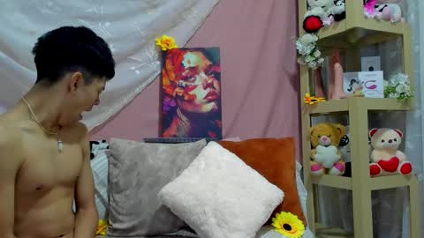 logantwink18 online show from March 9, 10:09 am