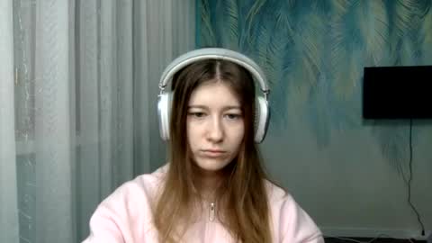 Kate online show from April 10, 2:33 pm