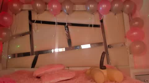 lola_js online show from October 15, 12:14 am