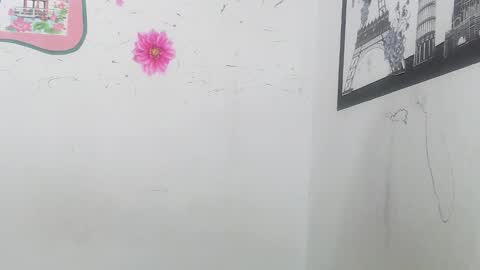 Snapshot of lola_pretty18 chatting on February 27, 12:56 pm Barbie online show from February 27, 12:56 pm