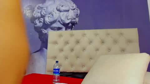 Snapshot of lola_red956680 chatting on February 28, 4:20 pm lola red online show from February 28, 4:20 pm