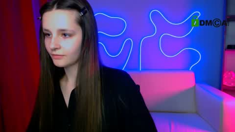 lola_shyy online show from March 6, 1:21 pm