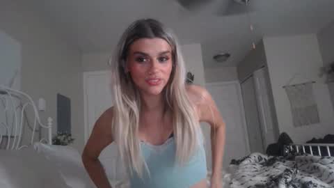 lolamarie_ online show from November 15, 5:09 am