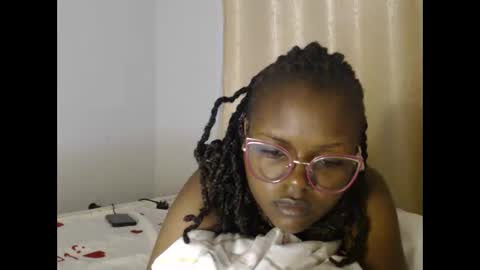 Snapshot of lolamia7 chatting on October 8, 4:40 am lolamia7 online show from October 8, 4:40 am