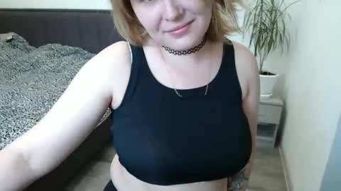 kiss online show from April 18, 7:32 am