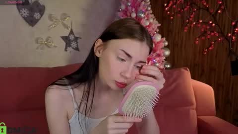 Lola online show from December 22, 10:11 am