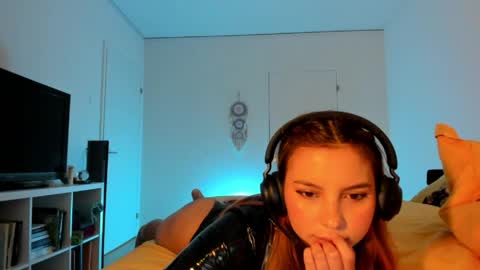 Lola doll online show from May 24, 1:50 pm