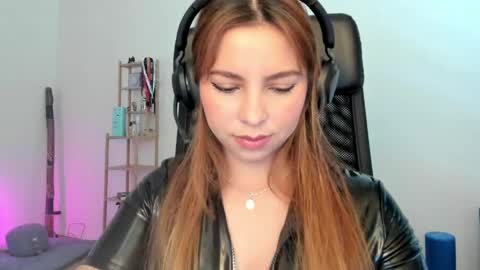 Lola doll online show from May 15, 8:01 am