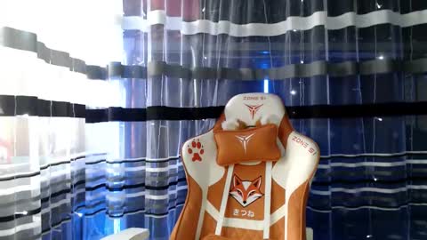 Lisa online show from January 14, 9:17 am