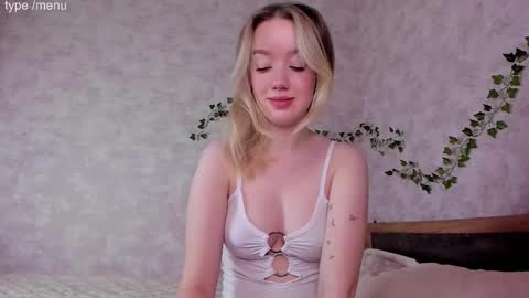 Snapshot of lollipops6666 chatting on October 21, 4:50 am Mia online show from October 21, 4:50 am