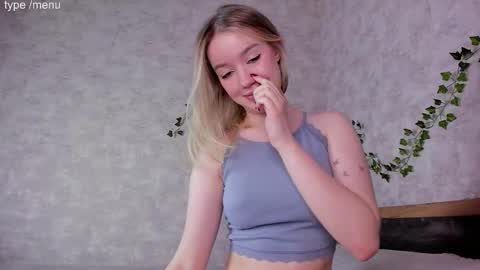 Snapshot of lollipops6666 chatting on October 29, 4:47 am Mia online show from October 29, 4:47 am