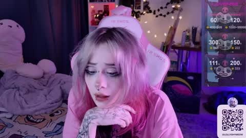 Lolly   online show from December 11, 8:07 pm