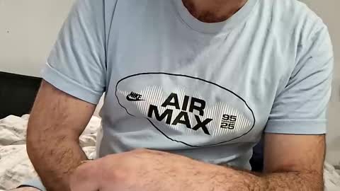 hey you online show from June 1, 11:06 pm