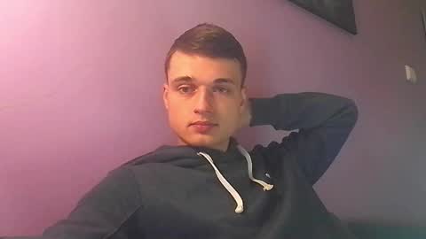 london_tomy online show from January 14, 11:46 pm