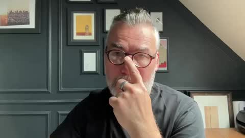 EnglishBear online show from June 8, 10:38 am