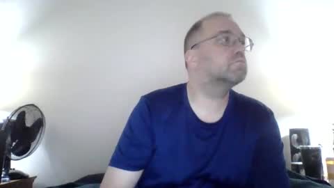Lonely Man online show from May 6, 9:48 am