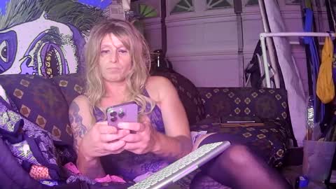 longbeachcd69 online show from October 5, 4:10 am