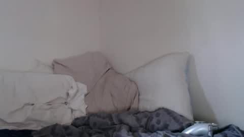 longstroks00 online show from September 22, 10:36 pm