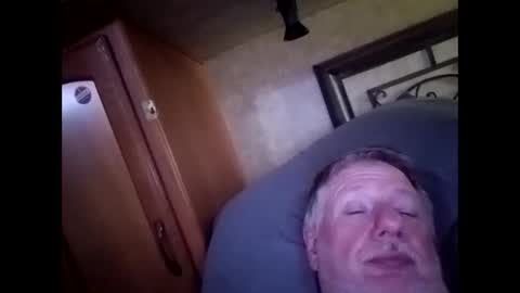 Snapshot of lookingagain181 chatting on September 13, 6:43 pm lookingagain181 online show from September 13, 6:43 pm