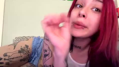 lookingforlona online show from April 17, 5:26 pm