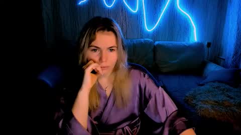 Lora online show from December 18, 3:57 am