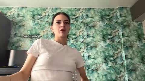 Snapshot of loreeluben chatting on September 11, 2:24 am Olivia online show from September 11, 2:24 am